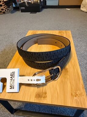 Michael Kors Black Leather Belt with Gold-Tone Buckle. Large 1 inch and width.